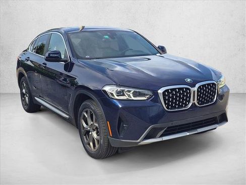 Used 2023 BMW X4 xDrive30i w/ Convenience Package AWD/4WD image 3