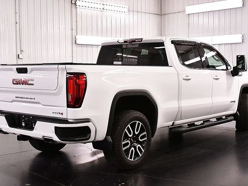 Used 2023 GMC Sierra 1500 AT4 w/ Technology Package AWD/4WD image 7