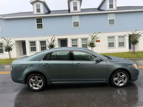 Used 2009 Chevrolet Malibu LT w/ Power Convenience Package image 4