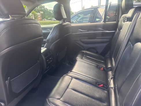 Certified 2023 Jeep Grand Cherokee Limited image 30