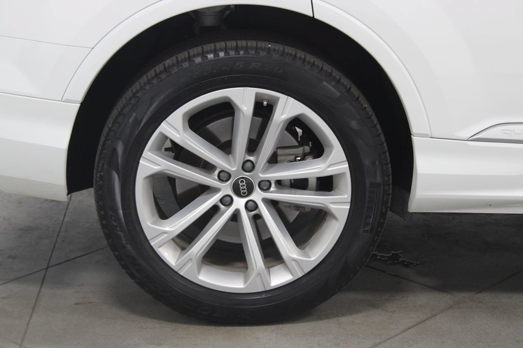 Used 2025 Audi Q7 3.0T Premium Plus AWD/4WD image 13
