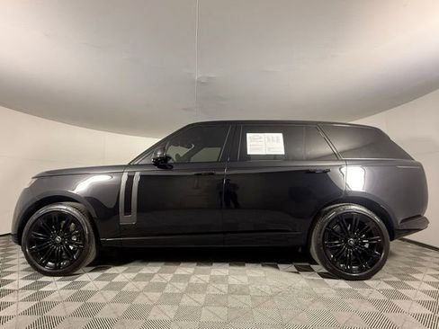 Used 2025 Land Rover Range Rover Long Wheelbase SE image 3