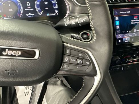 Certified 2023 Jeep Grand Cherokee Altitude image 28