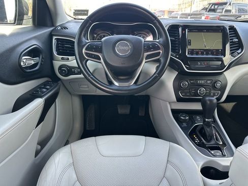 Used 2019 Jeep Cherokee Limited w/ Trailer Tow Group image 17