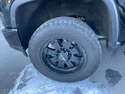 Used 2021 Chevrolet Silverado 2500 Custom w/ Custom Value Package image 29