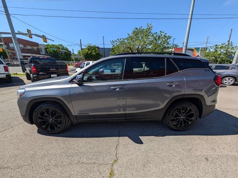 Used 2020 GMC Terrain SLE w/ Driver Convenience Package FWD image 9