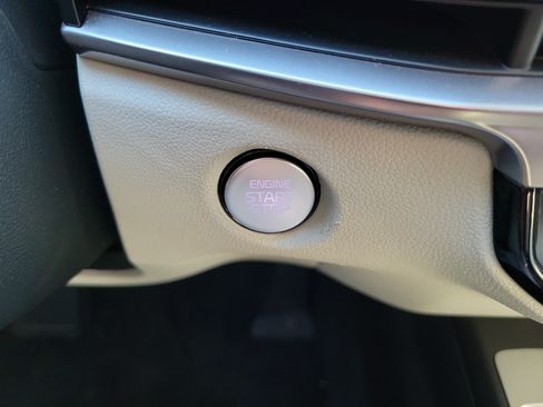 Certified 2025 Kia Sorento S FWD image 27