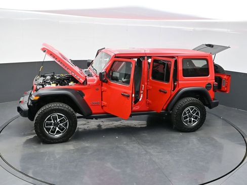 Used 2025 Jeep Wrangler Rubicon image 37