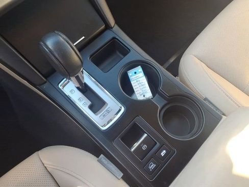 Used 2016 Subaru Outback 2.5i Limited image 12