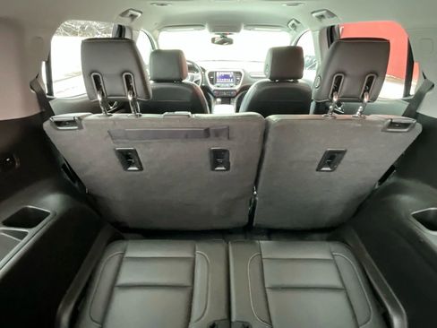 Used 2018 GMC Acadia SLT image 11