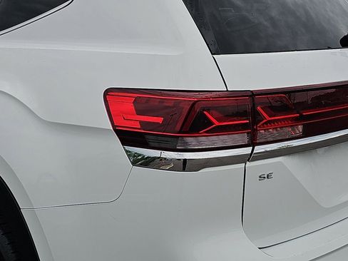 Used 2024 Volkswagen Atlas SE FWD image 39
