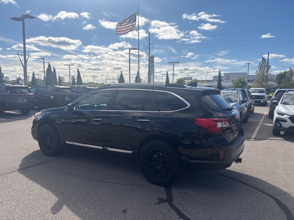 Used 2017 Subaru Outback 3.6R Touring w/ Popular Package #5A AWD/4WD image 5