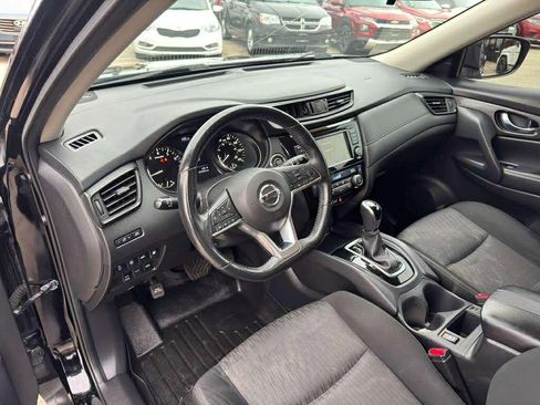 Used 2020 Nissan Rogue SV image 13
