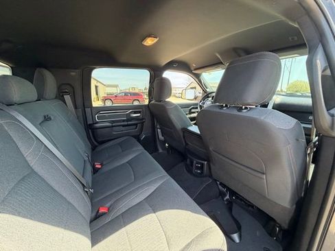 Used 2022 RAM 2500 Big Horn w/ Towing Technology Group B AWD/4WD image 11