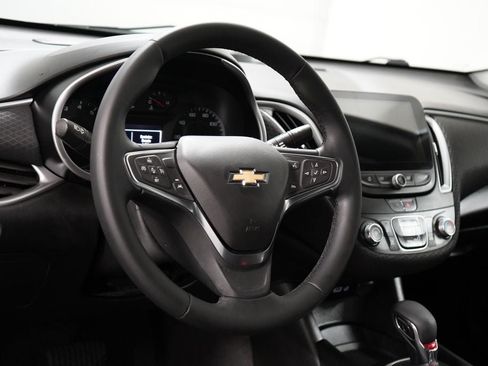 Used 2025 Chevrolet Malibu RS FWD image 12