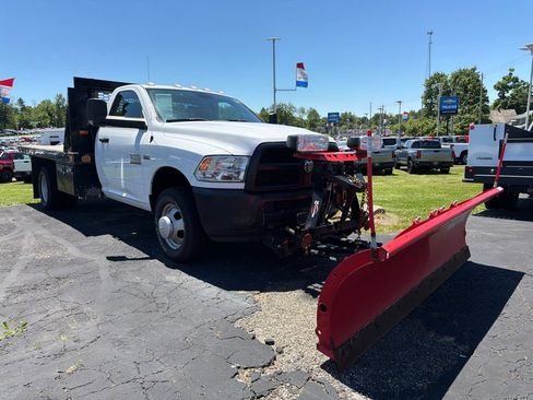 Used 2018 RAM 3500 Tradesman w/ Power & Remote Entry Group AWD/4WD image 2