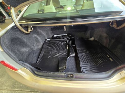 Used 2012 Toyota Camry XLE image 29