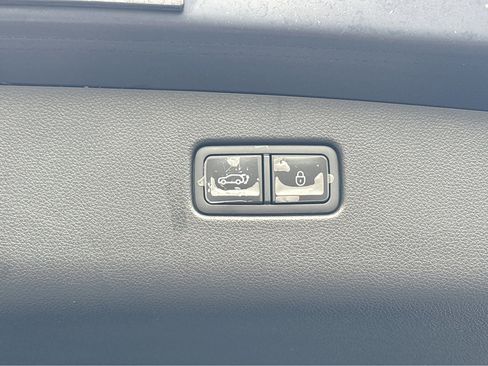 Used 2025 Genesis GV70 3.5T Sport w/ Sport Prestige Package image 34