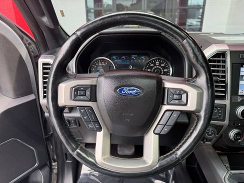 Used 2017 Ford F150 Platinum w/ Equipment Group 701A Luxury AWD/4WD image 16