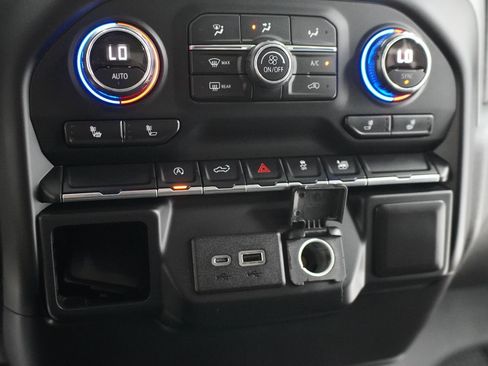 Used 2019 Chevrolet Silverado 1500 LT w/ Texas Edition RWD image 16