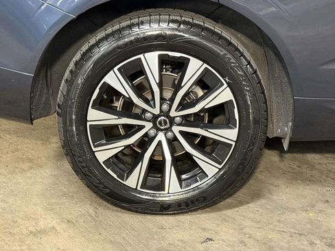 Used 2023 Volvo XC60 B5 Core w/ Climate Package FWD image 13