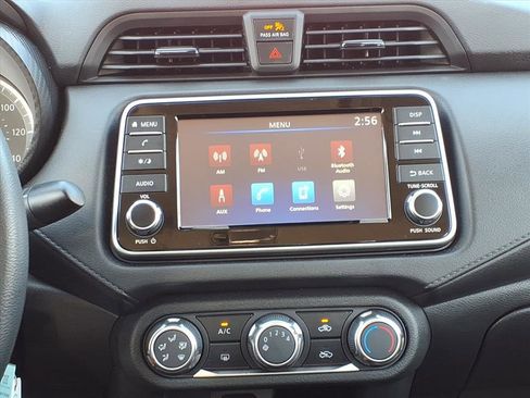 Used 2024 Nissan Versa S w/ S Plus Package image 24