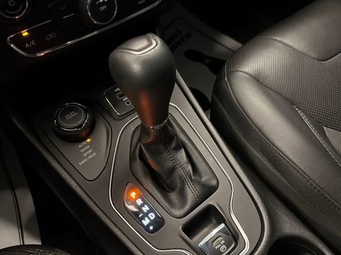 Used 2021 Jeep Cherokee Latitude Lux AWD/4WD image 18