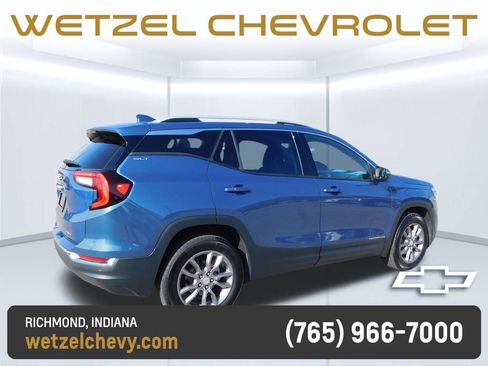 Used 2024 GMC Terrain SLT w/ Tech Package AWD/4WD image 3