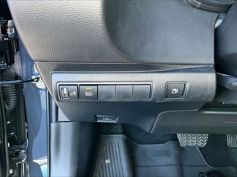 Used 2025 Toyota Corolla LE FWD image 25