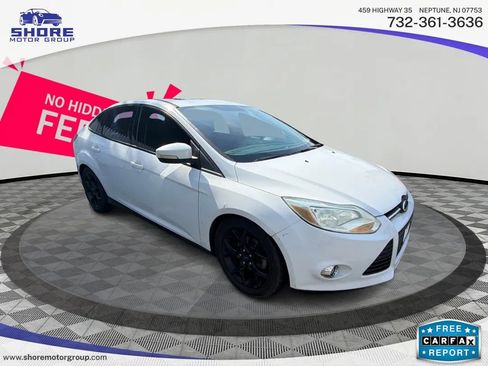 Used 2014 Ford Focus SE w/ Equipment Group 201A FWD image 3