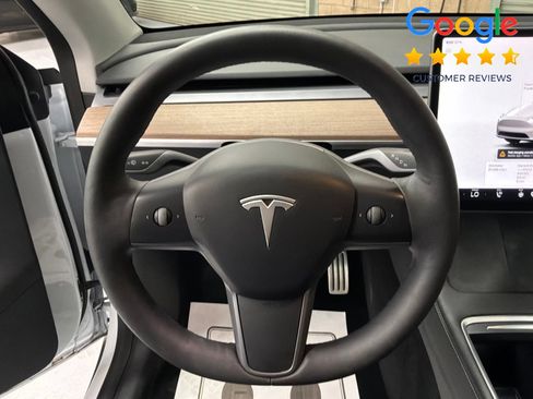 Used 2022 Tesla Model Y Performance AWD/4WD image 18