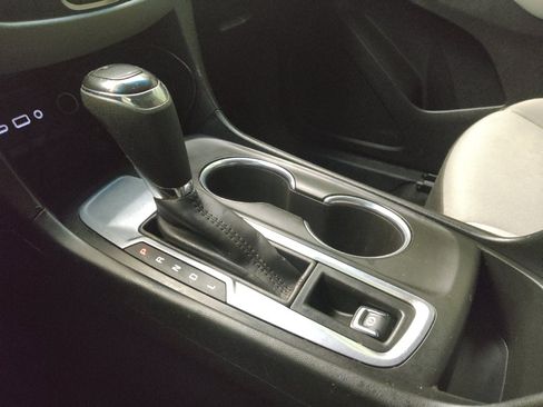 Used 2019 Chevrolet Equinox LS w/ LS Convenience Package image 26