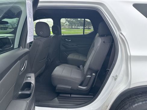 Used 2023 Chevrolet Traverse LT image 13