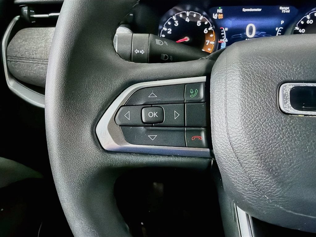 Used 2024 Jeep Compass Latitude AWD/4WD image 30