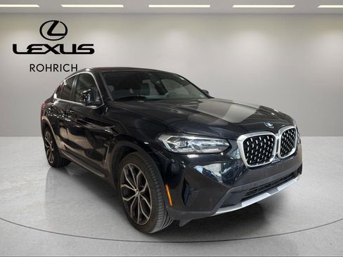 Used 2022 BMW X4 xDrive30i w/ Convenience Package image 4