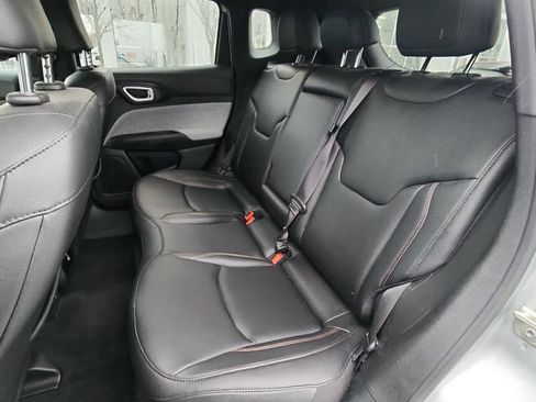 Used 2024 Jeep Compass Latitude image 7