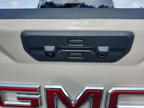 New 2026 GMC Sierra 1500 AT4 w/ AT4 Premium Package AWD/4WD image 9