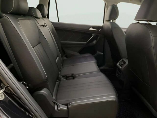 Used 2023 Volkswagen Tiguan SE w/ Panoramic Sunroof Package FWD image 80