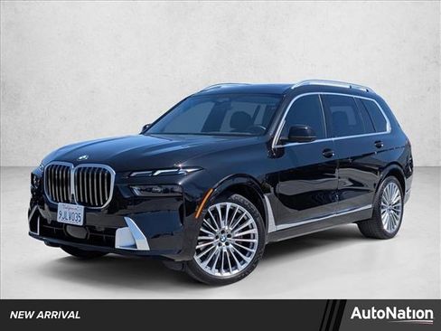 Used 2024 BMW X7 xDrive40i AWD/4WD image 1