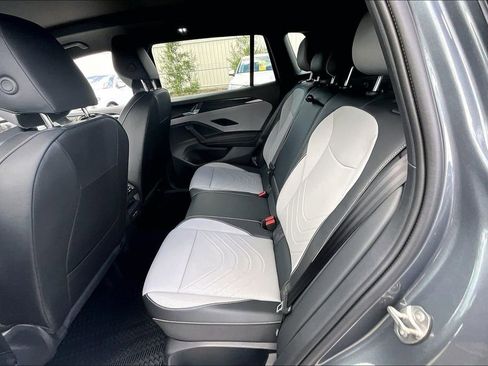 New 2026 Volkswagen Tiguan SE R-Line image 17