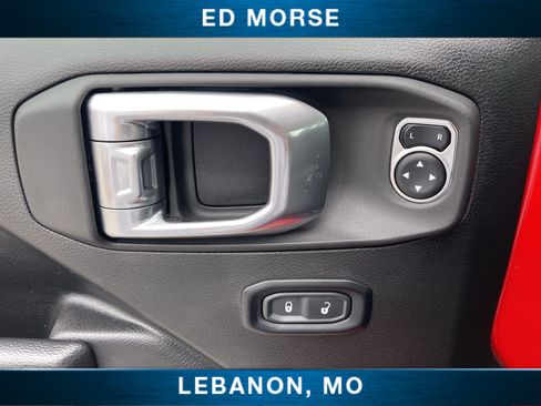Used 2025 Jeep Wrangler Unlimited Rubicon AWD/4WD image 22