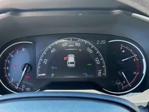 Used 2023 Toyota RAV4 XLE image 11