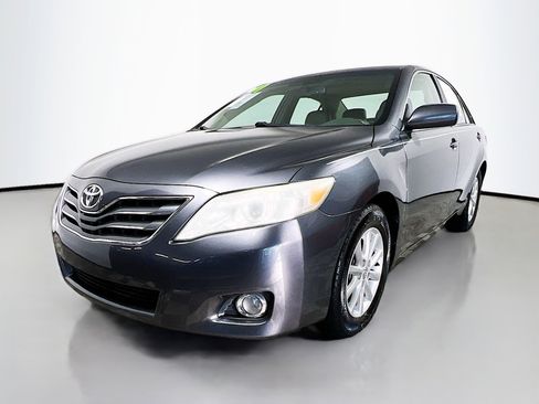 Used 2011 Toyota Camry XLE w/ SE/XLE Extra-Value Pkg image 10