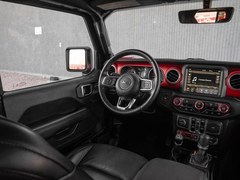 Used 2018 Jeep Wrangler Unlimited Rubicon AWD/4WD image 31