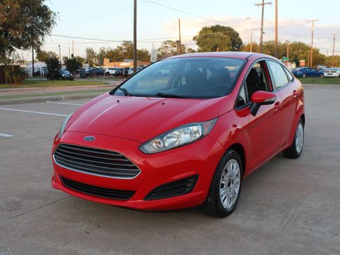 Used 2014 Ford Fiesta SE w/ SE Fuel Economy Package image 9