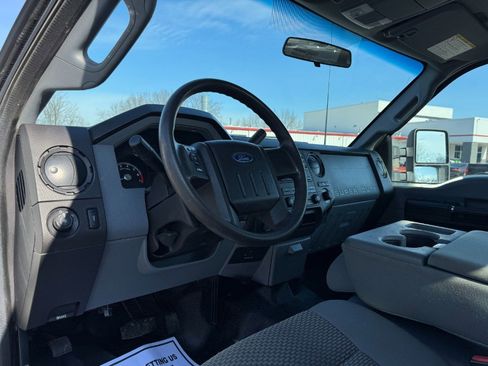 Used 2016 Ford F250 XL w/ Power Equipment Group image 14
