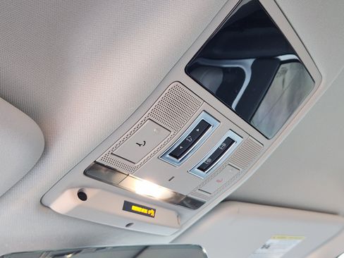 Certified 2023 Land Rover Defender 130 X-Dynamic SE image 27