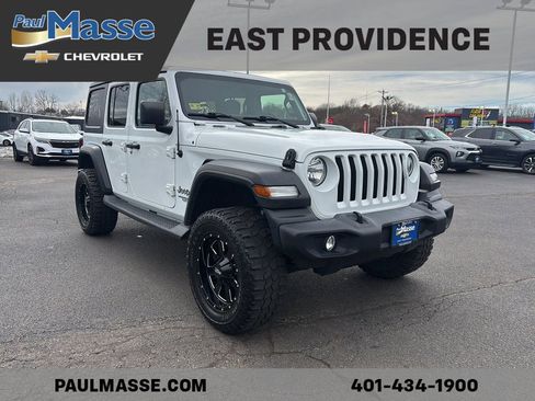 Used 2019 Jeep Wrangler Unlimited Sport S image 3