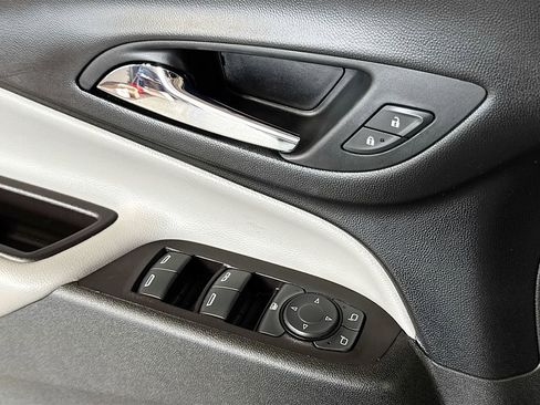 Used 2022 Chevrolet Equinox LT AWD/4WD image 16