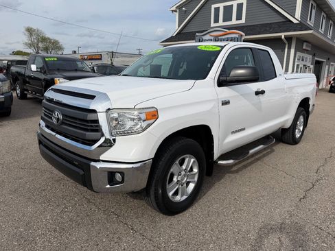 Used 2014 Toyota Tundra SR5 w/ SR5 Upgrade Package AWD/4WD image 1